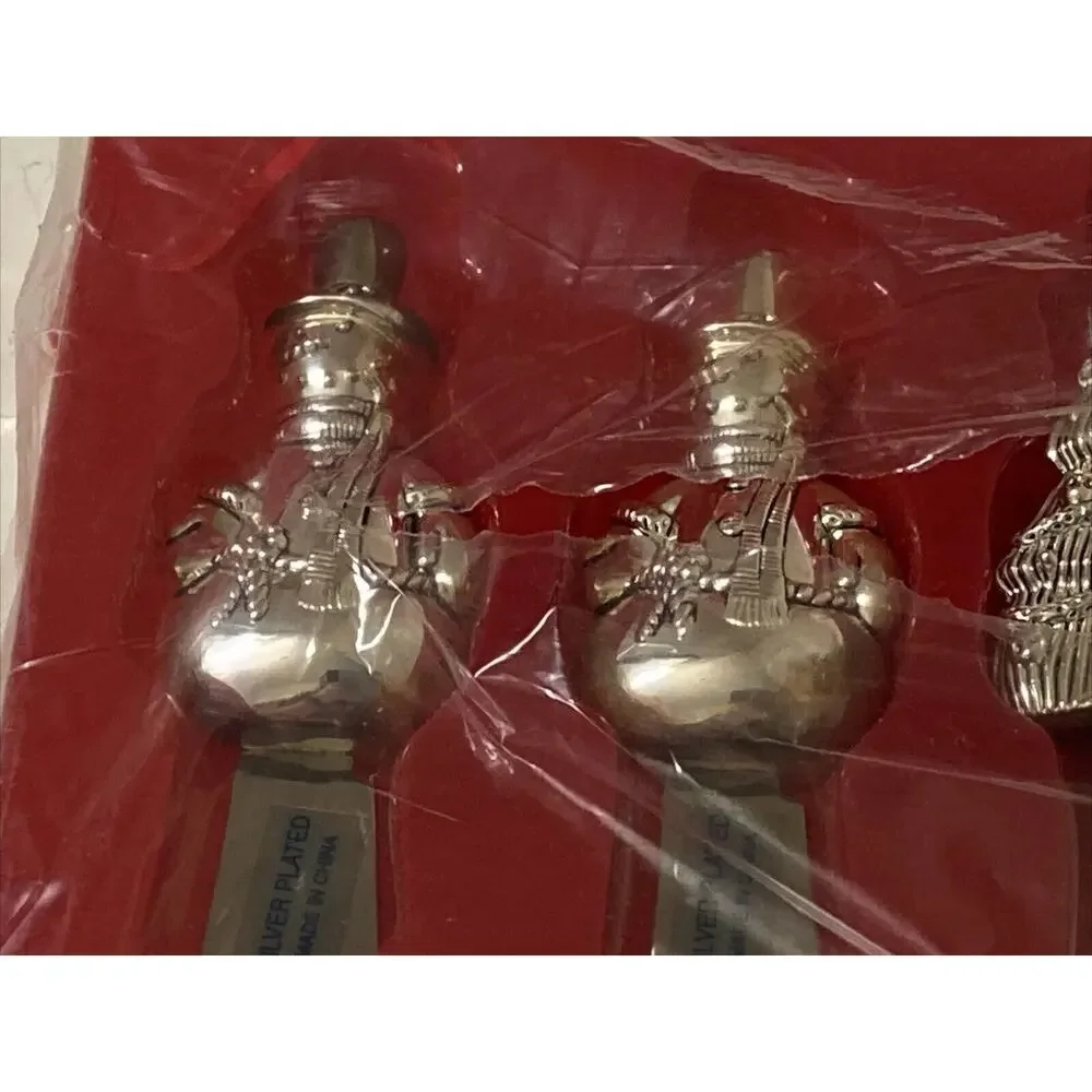Vintage‎ 1999 Wallace Silversmiths Set of 4 Silver Plated SS Holiday Spreaders